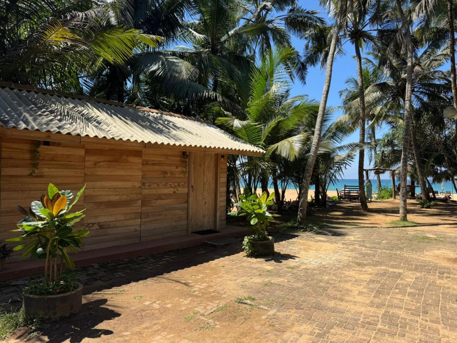 Hotel Coconut Bar Bentota Esterno foto